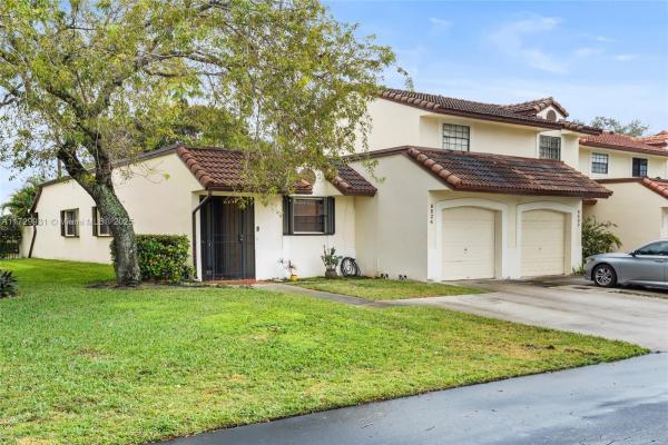 The Townhomes Of Country Village, 6524 NW 188th Ln #6524, Hialeah, Florida 33015, image 1