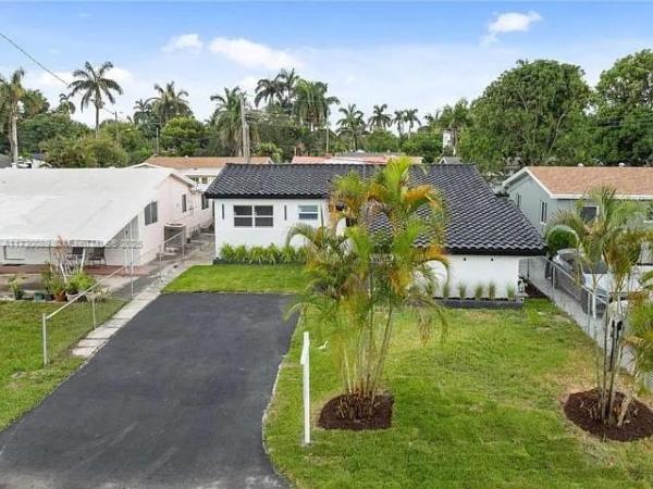 Ro-Len Acres, 305 SW 7, Hallandale Beach, Florida 33009, image 1