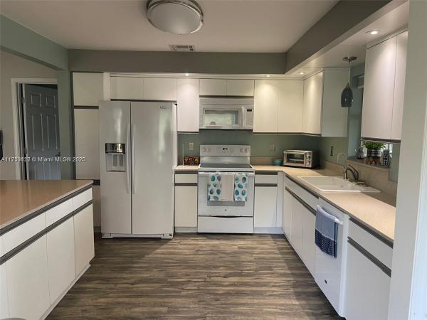 North Gate, 1875 SE 6th Ct, Homestead, Florida 33033, image 3