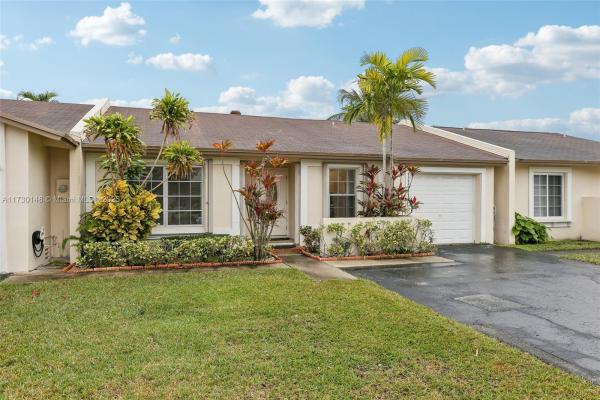 Woodstock Villas, 11716 SW 110th Ter, Kendall, Florida 33186, image 3