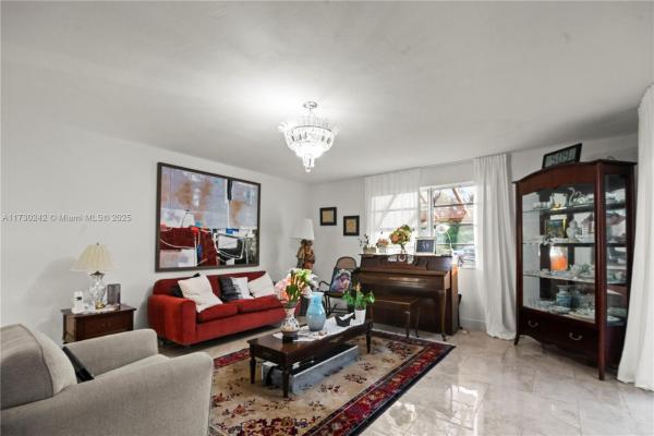 Kingston Square, 9354 SW 77th Ave #I4, Kendall, Florida 33156, image 3