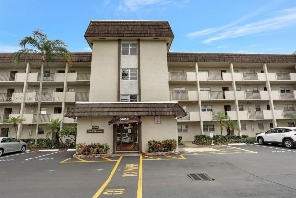 The Greens Of Inverrary, 6080 NW 44th St #212, Lauderhill, Florida 33319, image 1