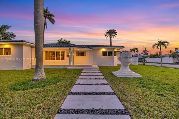 Hollywood Lakes, 750 Harrison St, Hollywood, Florida 33019, image 3