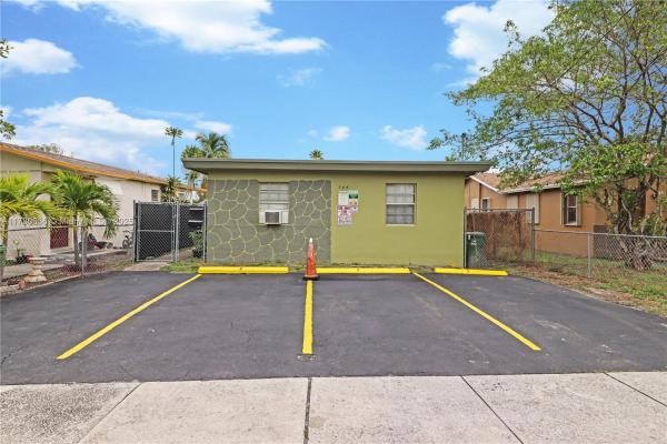 West Harlem, 744 NW 5th Ct, Hallandale Beach, Florida 33009, image 1