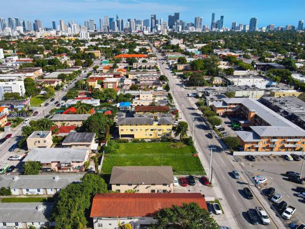 Kukenan, 1871 SW 7th St, Miami, Florida 33135, image 1