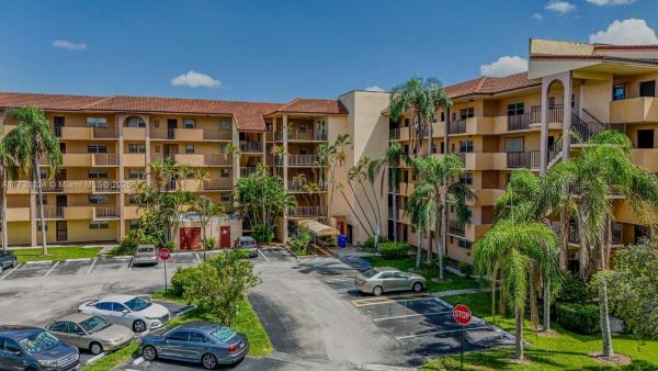 Sunrise Island, 3955 N Nob Hill Rd #402, Sunrise, Florida 33351, image 1