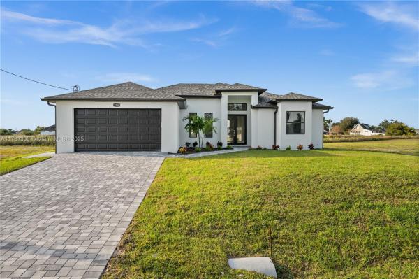 Cape Coral, 1326 NE 19th Pl, Cape Coral, Florida 33909, image 2