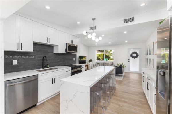 Coral Villas, 6354 SW 35th St, Tamiami, Florida 33155, image 1