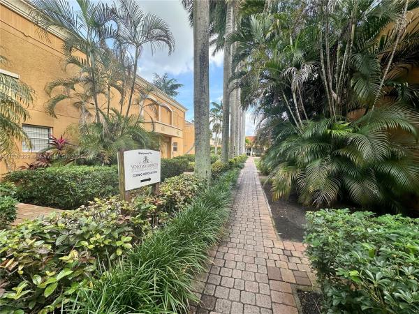 Venetian Gardens At Country Club Of Miami, 17911 NW 68th Ave #M106, Hialeah, Florida 33015, image 1