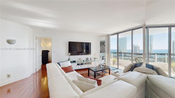 Mystic Pointe Tower 100, 19195 NE 36th Ct #2907, Aventura, Florida 33180, image 3