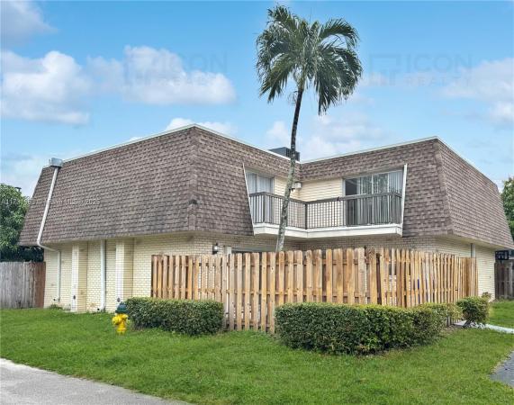 Bay Tree Patio Homes, 8212 SW 23rd Ct #18D, Pompano Beach, Florida 33068, image 1