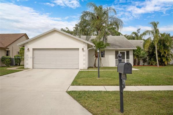 Boca Fontana, 9635 Triton Ct, Boca Raton, Florida 33434, image 1