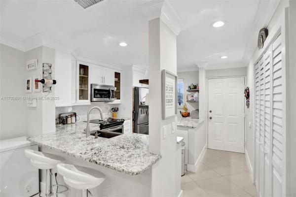 9395 Boca Cove Cir #1208, Boca Raton, Florida 33428, image 2