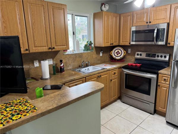 Venetia Gardens, 1250 SE 28th Ct #206, Homestead, Florida 33035, image 1