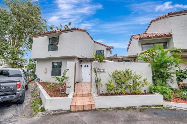Caribbean Springs Village, 10325 NW 9th St Cir #3-6, Fountainebleau, Florida 33172, image 1