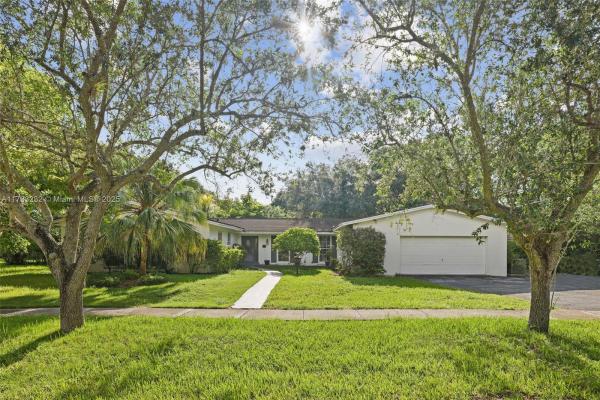 Country Club Grove, 15101 SW 87th Ave, Palmetto Bay, Florida 33156, image 1