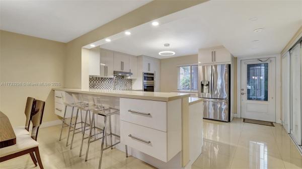 Hollybrook Golf & Tennis Club, 111 S Hollybrook Dr #208, Pembroke Pines, Florida 33025, image 1