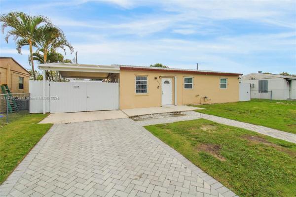 Royal Palm Ridge, 838 NW 1st St, Florida City, Florida 33034, image 1