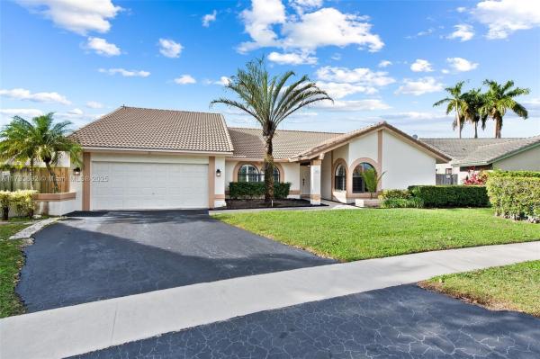 Westport At Jacaranda, 301 NW 107th Ave, Plantation, Florida 33324, image 1