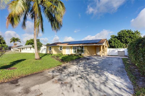 Hypoluxo Village, 3431 Sapphire Rd, Lake Worth Beach, Florida 33462, image 1