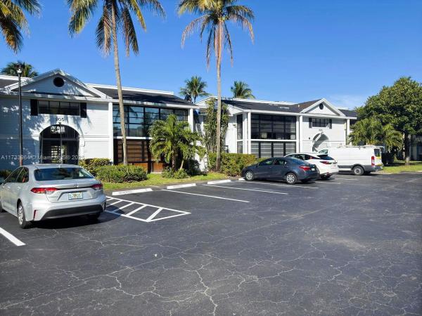 Carmel At The California Club, 905 NE 199th St #205, Ives Estates, Florida 33179, image 1