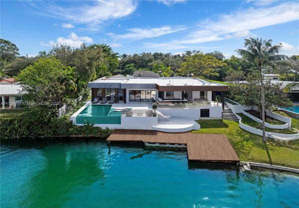 Sky Lake, 2091 NE 191st Dr, North Miami Beach, Florida 33179, image 1