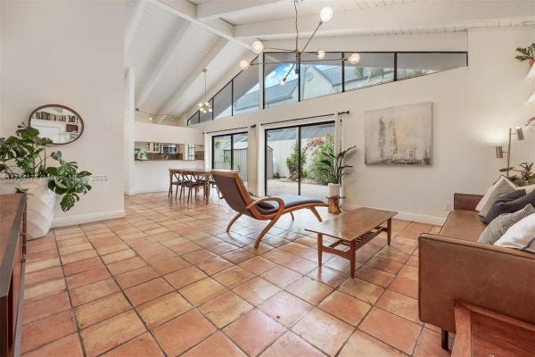 Kettles, 3154 Mary St #4, Miami, Florida 33133, image 3