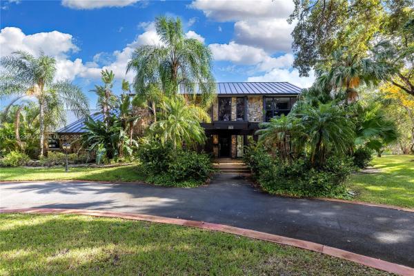The Woodlands, 5306 White Oak Ln, Tamarac, Florida 33319, image 1