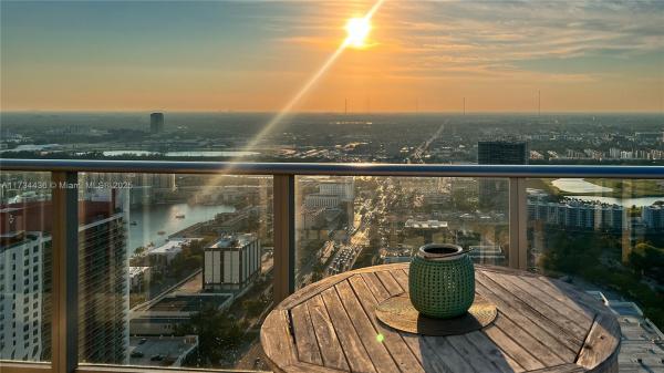 Hyde Beach House, 4010 S Ocean Dr #T4302, Hollywood, Florida 33019, image 1