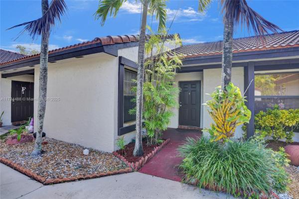 Village Homes At Lakes Of The Meadow, 14945 SW 49th Ln #6G, Kendall West, Florida 33185, image 3