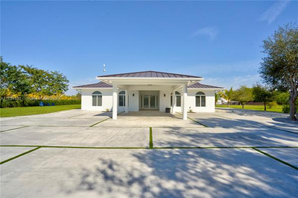 Redland No HOA, 20407 SW 226th St, Redland, Florida 33170, image 1