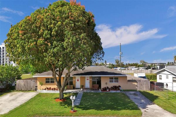 Gold Coast Twin Villas West, 4711-4715 SW 43rd Ter, Dania Beach, Florida 33314, image 1