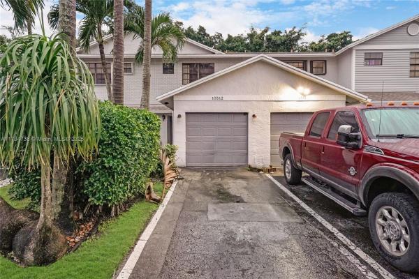 Southbridge At Pembroke Pointe, 10512 NW 3rd St, Pembroke Pines, Florida 33026, image 1