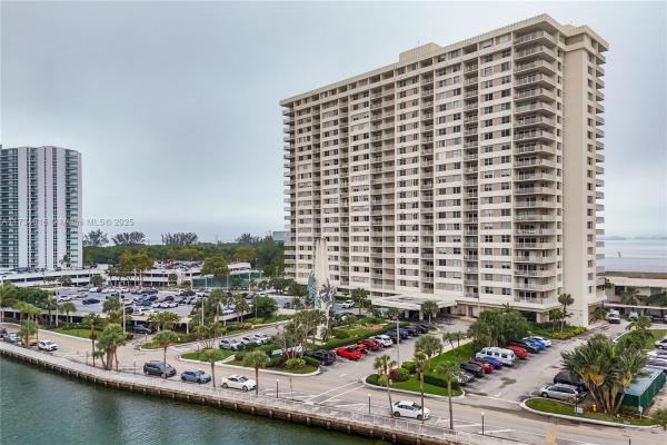 Arlen House Central, 300 Bayview Dr #903, Sunny Isles Beach, Florida 33160, image 1