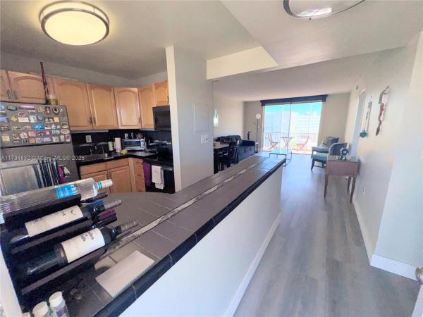Point East, 2930 Point East Dr #E-510, Aventura, Florida 33160, image 3