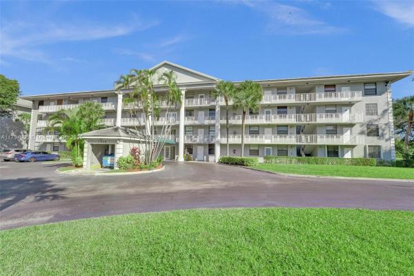 Whitehall Of Pine Island Ridge, 1508 Whitehall Dr #305, Davie, Florida 33324, image 1