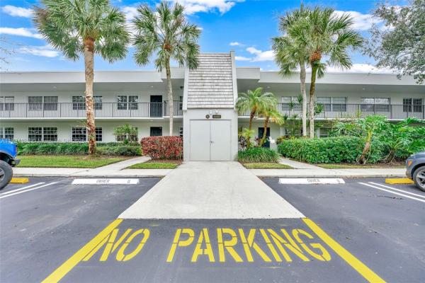 Cypress Estates At Palm-Aire, 4000 N Cypress Dr #102, Pompano Beach, Florida 33069, image 1