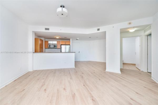 Met 1, 300 S Biscayne Blvd #T-1905, Miami, Florida 33131, image 1