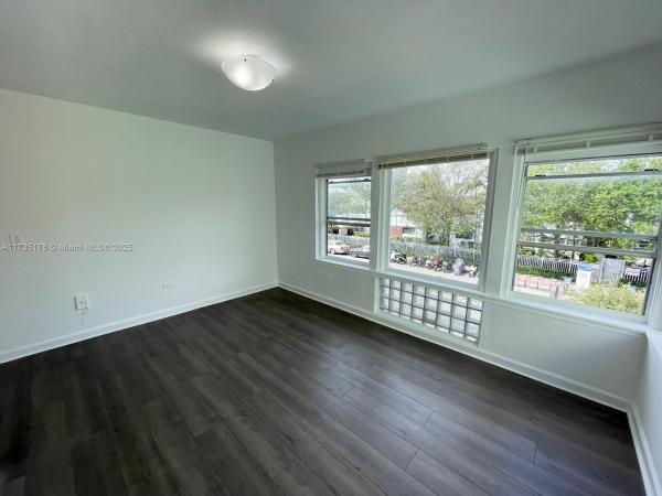 Sobe Phoenix, 1555 Pennsylvania Ave #202, Miami Beach, Florida 33139, image 1
