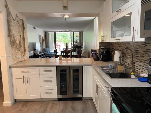 Greenglades, 8415 Forest Hills Dr #105, Coral Springs, Florida 33065, image 1