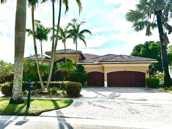 Hawks Landing, 10936 Golden Eagle Ct, Plantation, Florida 33324, image 1