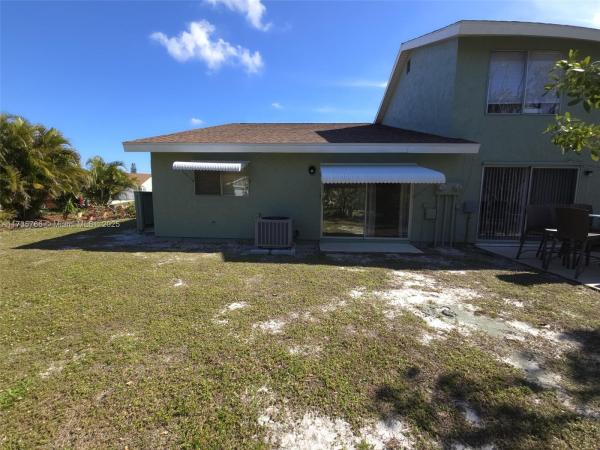 Rivergreen Villas, 1407 SE Larkwood Cir, Port St. Lucie, Florida 34952, image 3