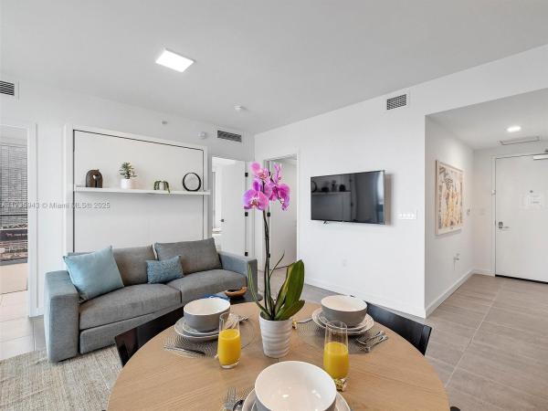 YotelPad Miami, 227 NE 2nd St #2706, Miami, Florida 33132, image 1