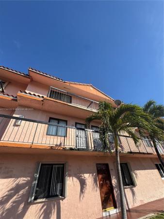 Hialeah Club Villas, 2186 W 60th St #20213, Hialeah, Florida 33016, image 1