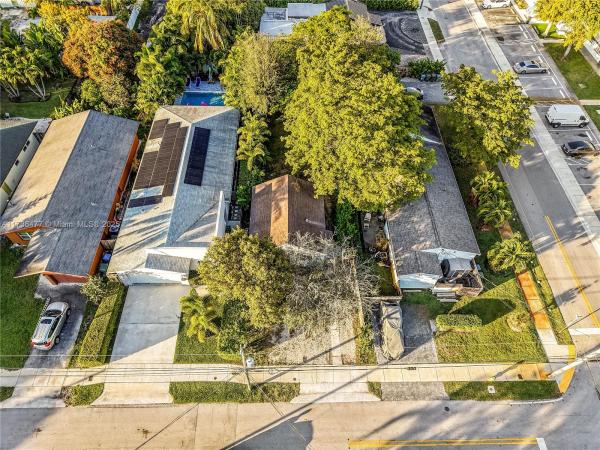 Central Oakland Park, 1091 NE 36th St, Oakland Park, Florida 33334, image 1