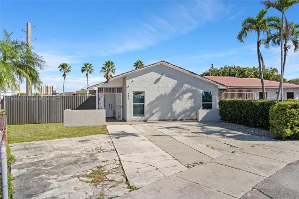 West Gardens, 9833 SW 1st St #A, Fountainebleau, Florida 33174, image 3