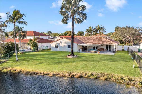 Falcon's Lea, 15040 Windbluff St, Davie, Florida 33331, image 1