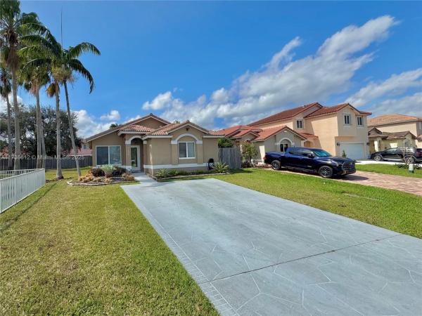 Windy Pointe, 21496 SW 87th Pl, Cutler Bay, Florida 33189, image 2