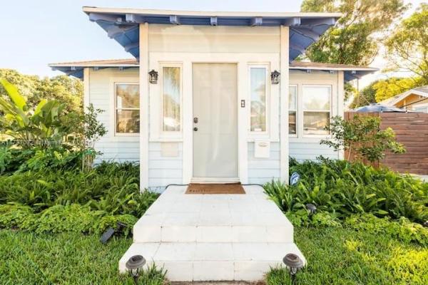 Vista Encanto, 510 El Vedado, West Palm Beach, Florida 33405, image 1