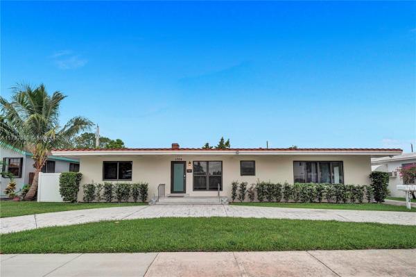 Hollywood South Side, 1704 Rodman St, Hollywood, Florida 33020, image 1